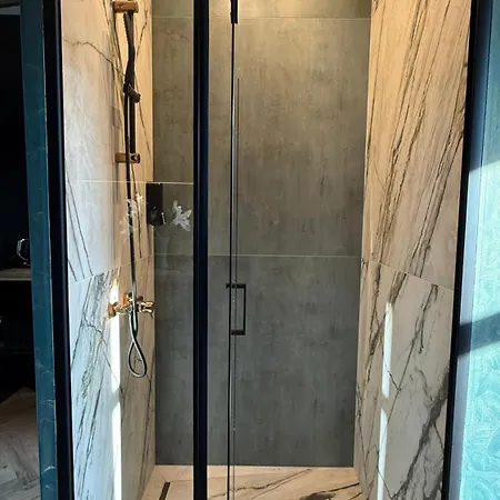 Апартаменты Darkhouse *